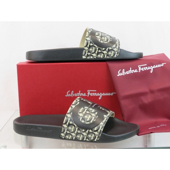 NIB FERRAGAMO GROOVE 6 BEIGE BLACK RUBBER GANCINI LOGO SANDALS SLIDES 9 M main image 13